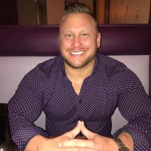 Meet your Posher, Lee